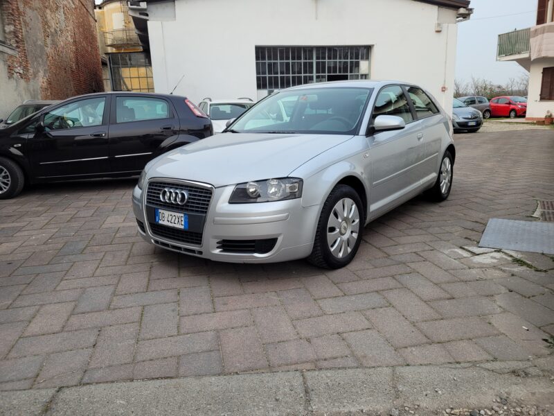 Audi A3 1.6 benzina