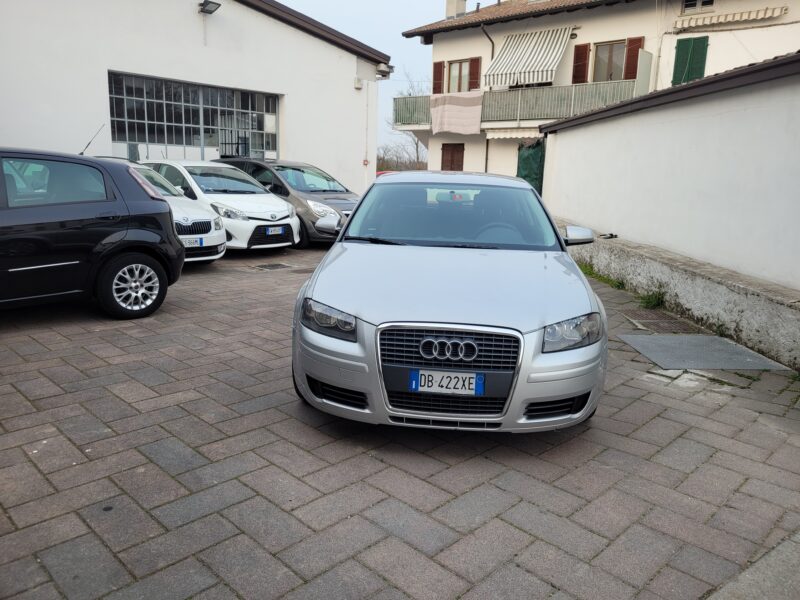 Audi A3 1.6 benzina