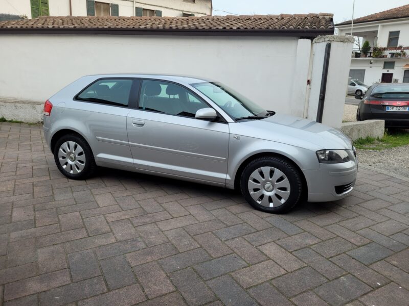 Audi A3 1.6 benzina