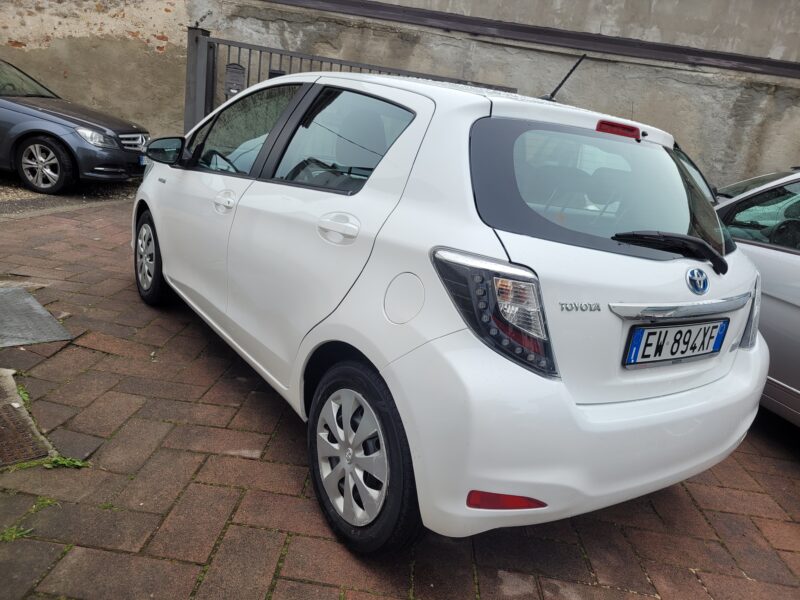 Toyota yaris ibrida unico proprietario