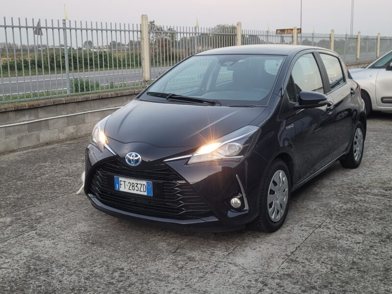 Toyota Yaris 1.5 Hybrid 5 porte Cool