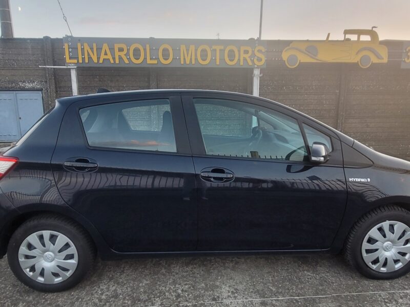 Toyota Yaris 1.5 Hybrid 5 porte Cool