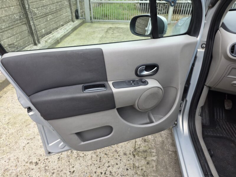 Renault Modus 1.5 dCi 70CV Luxe Privilège