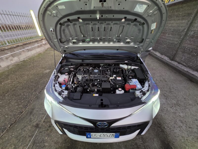 Toyota Corolla Touring Sports 1.8 Hybrid Business Tech