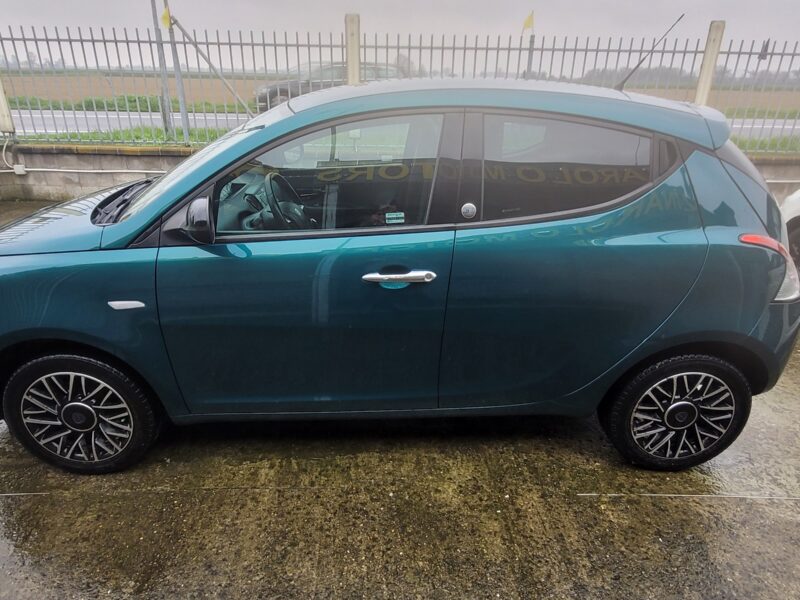 lancia ypsilon gpl unico prop