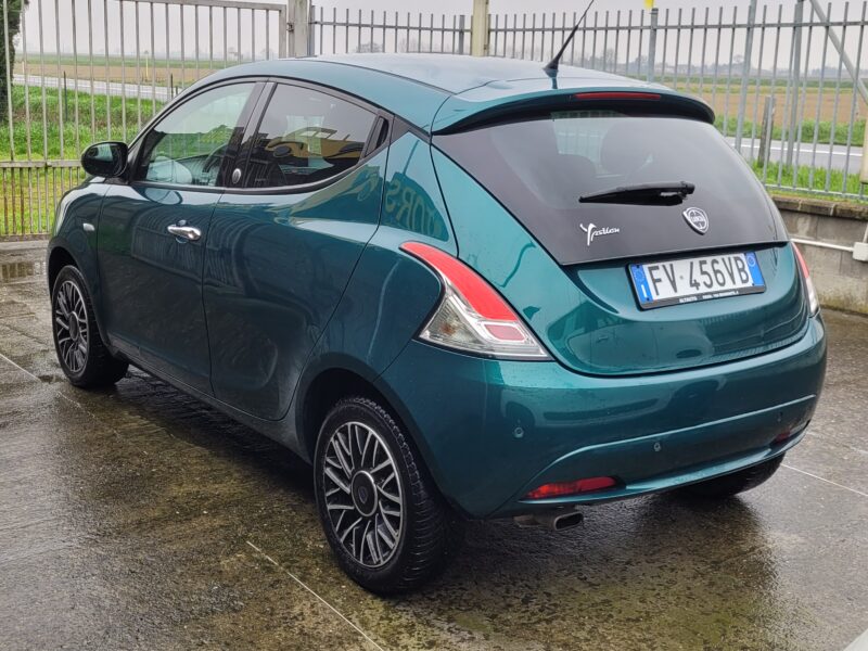 lancia ypsilon gpl unico prop