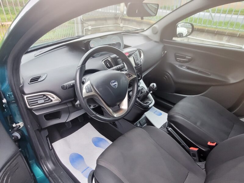 lancia ypsilon gpl unico prop